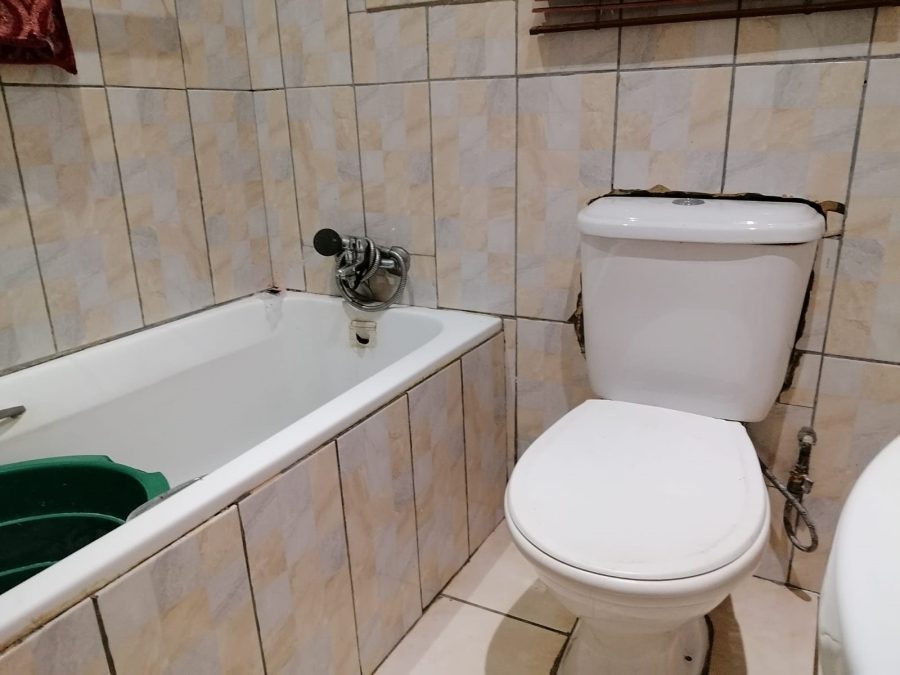 2 Bedroom Property for Sale in Tlhabane West North West